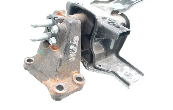 Hyundai i10 Engine mount bracket 21830B4010