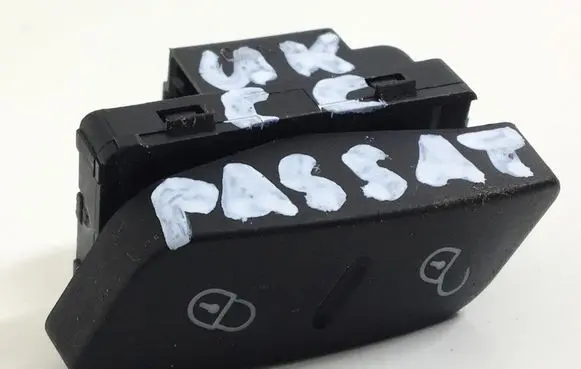 Volkswagen PASSAT CC Central locking switch button 1K0962126B