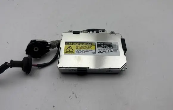 Lexus RX 330 - 350 - 400H Headlight ballast module Xenon 8596751010 3900077511