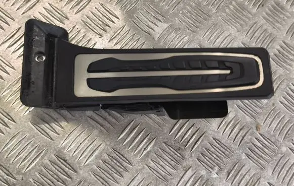 BMW 5 G30 G31 G38 Accelerator throttle pedal 17548902