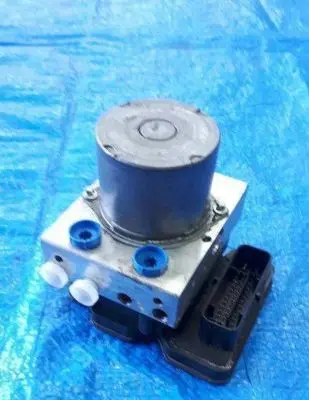 Mercedes-Benz C W205 ABS Pump A2054314600