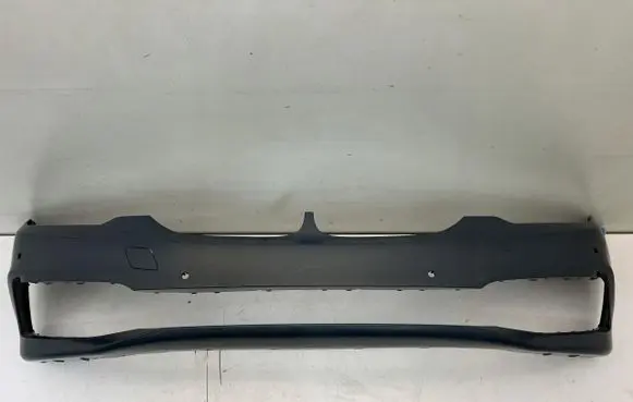 BMW 5 G30 G31 Front bumper 7385336