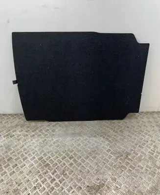 Trunk/boot floor carpet liner