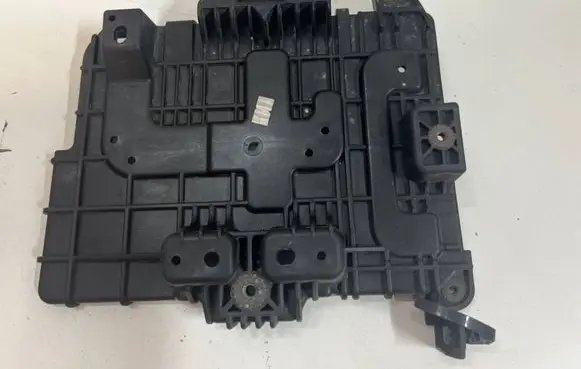 KIA Carens III Battery box tray 37150A4100