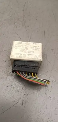 Volvo 850 Light relay 5KG00531105 9128813