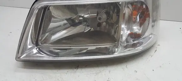 Volkswagen Transporter - Caravelle T5 Headlight/headlamp 1305235737