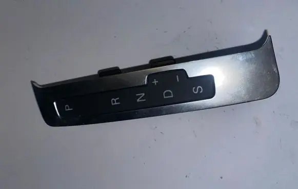 Audi Q7 4L Gear shift selector indicator 4L1713463A