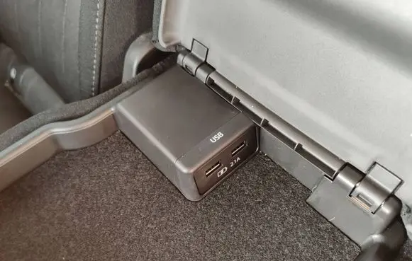 Mazda 6 USB control unit