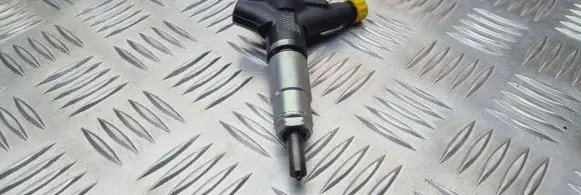Subaru Forester SH Fuel injector 16613AA030 12M09898