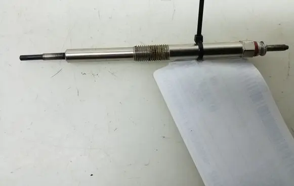 Toyota Auris 150 Glow plug 1985033020