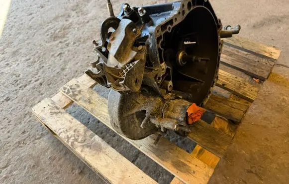 Peugeot Partner III Manual 5 speed gearbox 9680886610