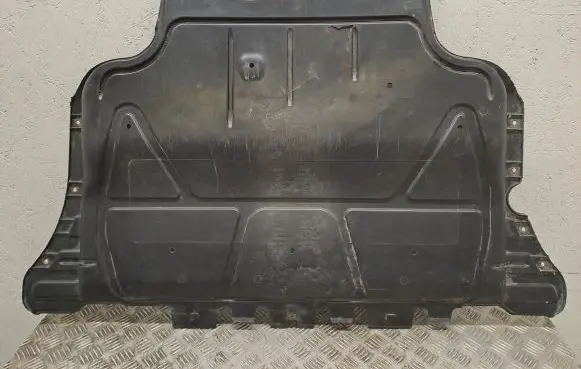 Volkswagen e-Golf Engine splash shield/under tray 5Q0825236