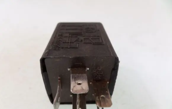 Volkswagen Golf II Other relay 321955531A 20961688