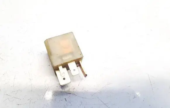 Volkswagen Polo IV 9N3 Other relay 357911253