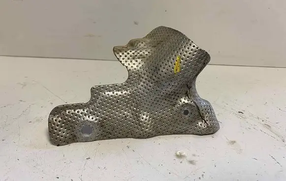 Volvo V70 Heat shield in engine bay 31293347 31293347AA