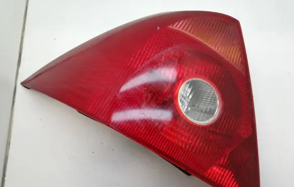 Ford Mondeo Mk III Rear/tail lights 1S7113405A