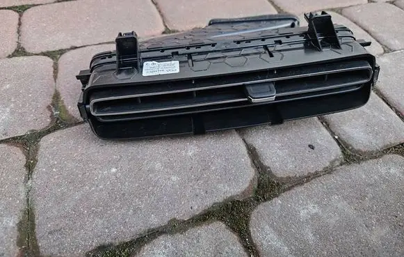 Opel Mokka B Dash center air vent grill 98362544ZD