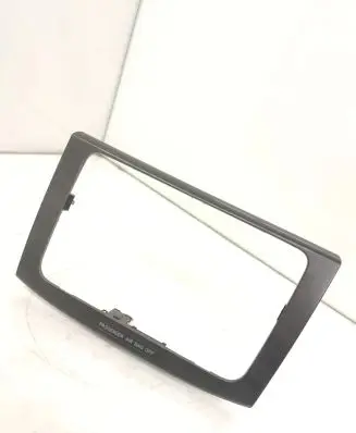 Volkswagen PASSAT B6 Radio/GPS head unit trim 3C0858069M
