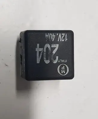 Volkswagen PASSAT B5.5 Other relay 431951253H