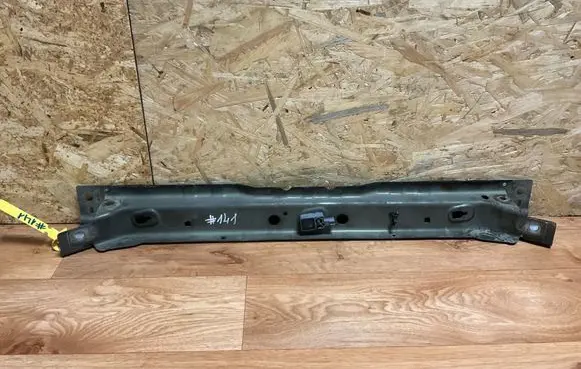Opel Insignia A Top upper radiator support slam panel 90506890