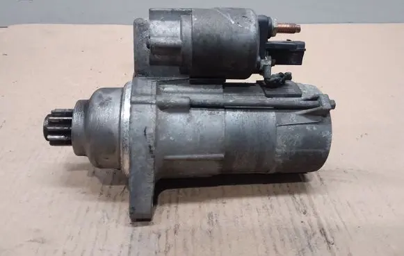 Volkswagen PASSAT B6 Starter motor 02M911023N 0211060303JC