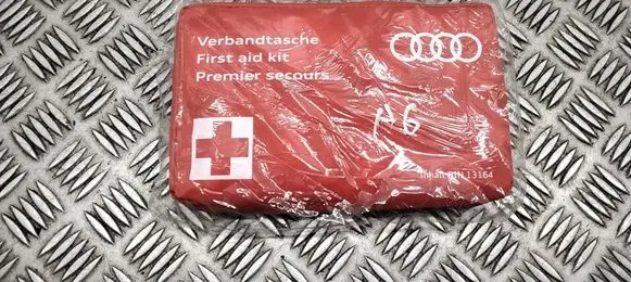 Audi A6 C7 First aid kit 