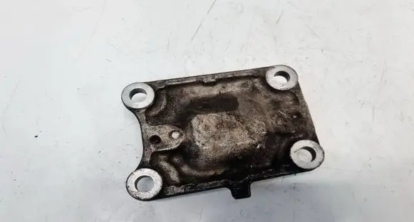 Honda Accord Engine mounting bracket 