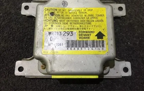 Mitsubishi Galant Airbag control unit/module MR213293 x6t41081