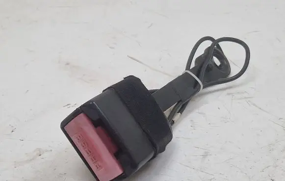 Peugeot 607 Front seatbelt buckle 