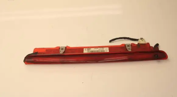 Nissan Qashqai Third/center stoplight 26590JD000