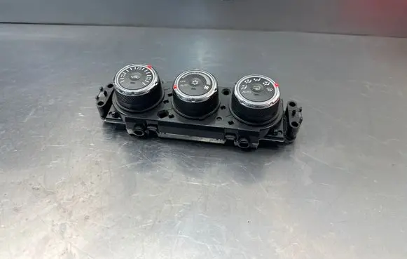 Mitsubishi Lancer X Climate control unit 7820A115XC 0H02A 386344