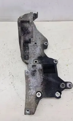Volkswagen PASSAT B6 Generator/alternator bracket 03L903143D