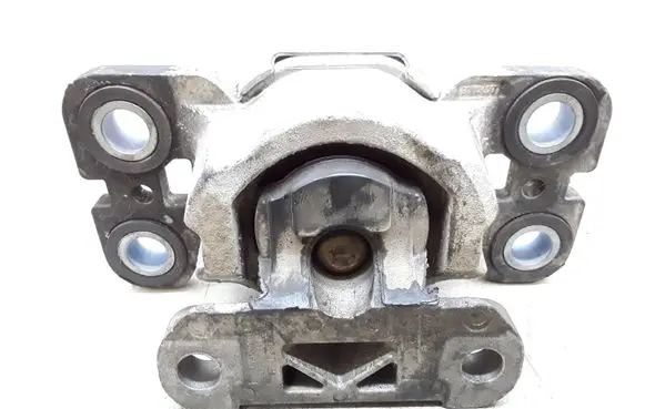 Volvo V70 Engine mount bracket 6G9N7M121AA