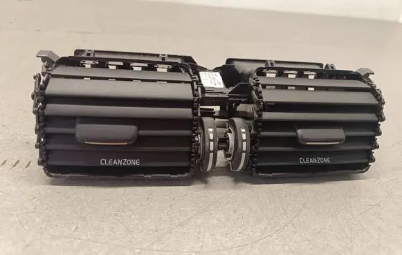 Volvo XC60 Dash center air vent grill 31442575 06777