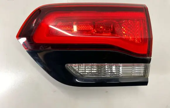 Tailgate rear/tail lights