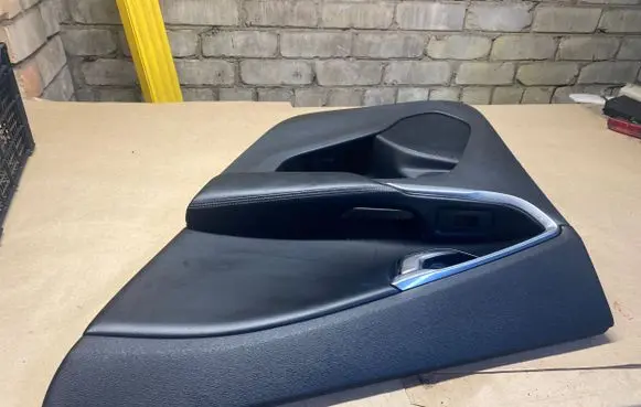 Volvo V40 Rear door card panel trim 1319941 31407501