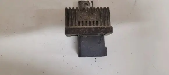 Opel Vivaro Coolant fan relay 7700115078
