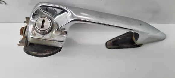 Mercedes-Benz COMPAKT W115 Front door exterior handle 1157600601