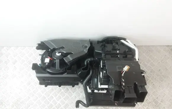 Volkswagen PASSAT B8 Interior heater climate box assembly 3Q1816005B 3Q1819021D