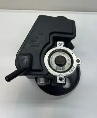 Citroen Xsara Picasso Power steering pump 26074910
