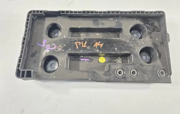Volkswagen PASSAT B8 Battery box tray 3Q0804869