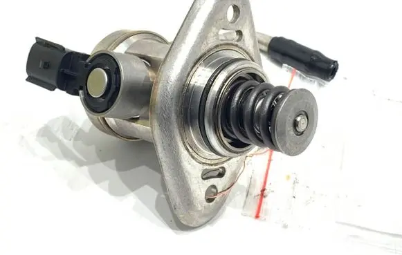 Ford Focus Fuel injection high pressure pump H6BG9D376AA