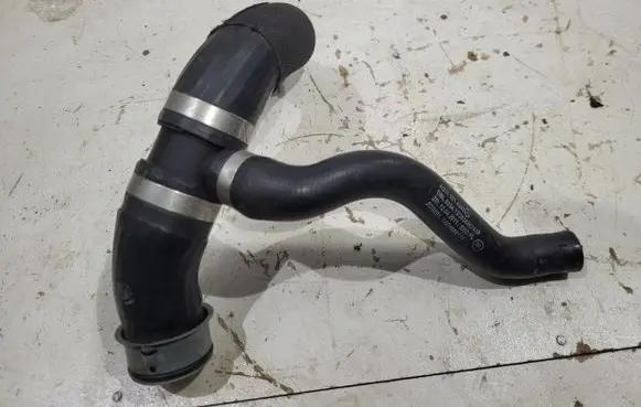 Mercedes-Benz E W238 Engine coolant pipe/hose A2315014382