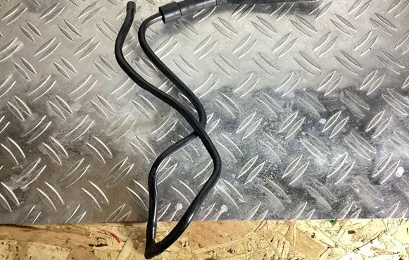 Mercedes-Benz S W222 Engine coolant pipe/hose A2225012525