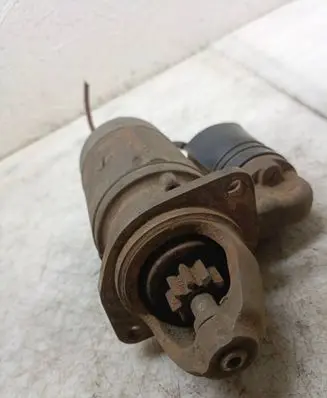 BMW 3 E21 Starter motor 0001208032 25776 1005822
