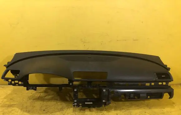 Volkswagen PASSAT B6 Dashboard ZSB3C1857003