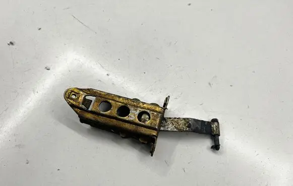 Mercedes-Benz W123 Rear door check strap stopper