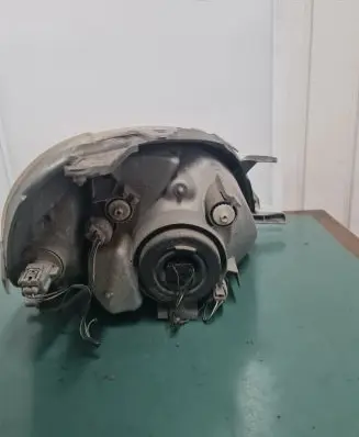 Toyota Yaris Headlight/headlamp