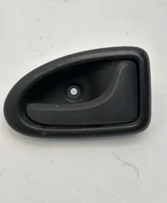 Opel Vivaro Front door interior handle 8200028995 99035101