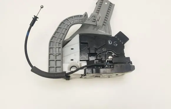 Hyundai Tucson TL Rear door lock 81420D7610